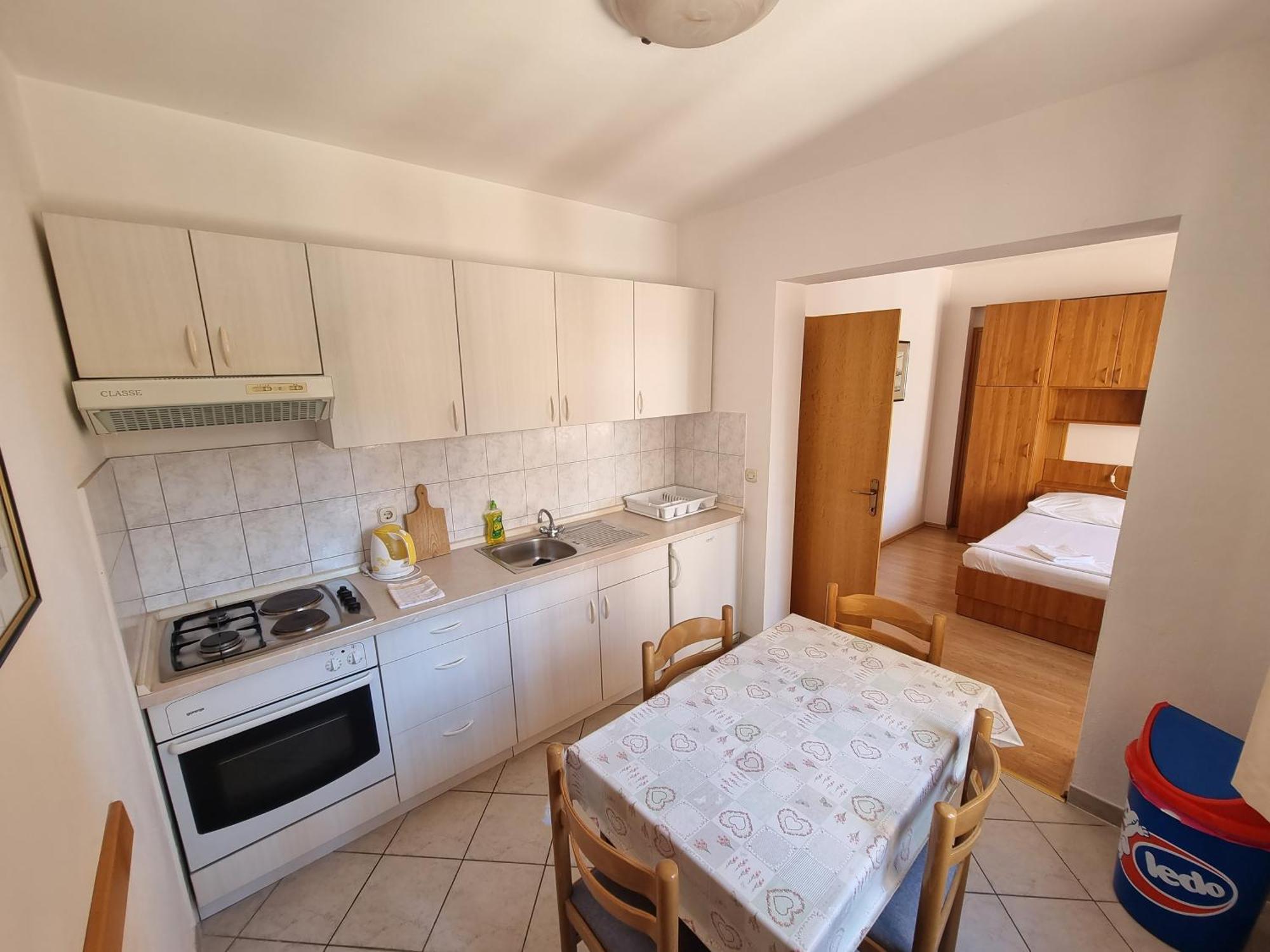 Luetic Apartman *